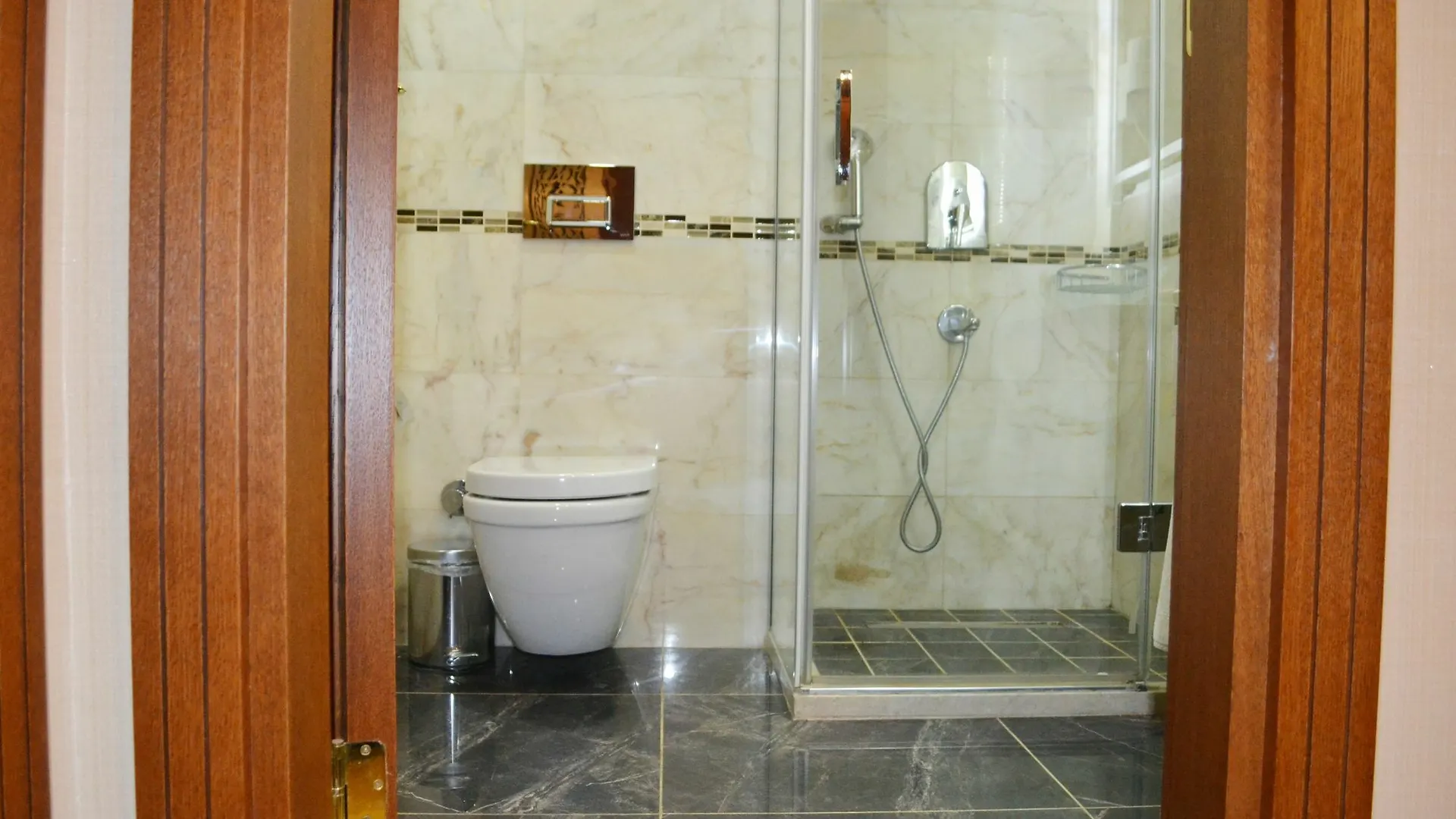 *** Hotel Lalinn Deluxe Istanbul Turkey